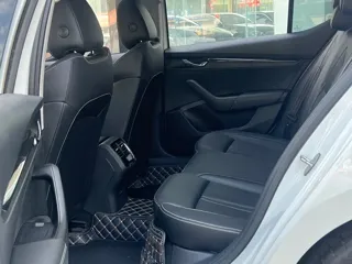 Skoda Octavia 2024 купить из Китая, цена 2 895 000 ₽ — Suifenhe Auto