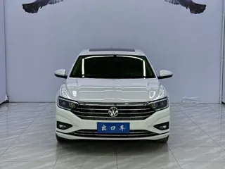 Volkswagen Sagitar 2022 купить из Китая, цена 1 845 000 ₽ — Suifenhe Auto