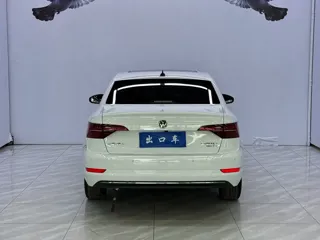 Volkswagen Sagitar 2022 купить из Китая, цена 1 845 000 ₽ — Suifenhe Auto