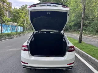 Skoda Octavia 2018 купить из Китая, цена 1 158 000 ₽ — Suifenhe Auto