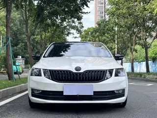 Skoda Octavia 2018 купить из Китая, цена 1 158 000 ₽ — Suifenhe Auto