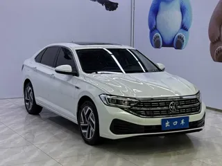 Volkswagen Sagitar 2022 купить из Китая, цена 1 805 000 ₽ — Suifenhe Auto