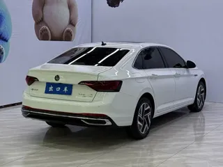 Volkswagen Sagitar 2022 купить из Китая, цена 1 805 000 ₽ — Suifenhe Auto