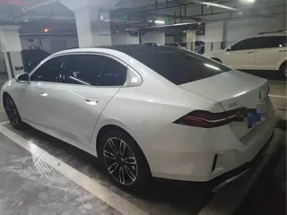 BMW 5 Series 2024 купить из Китая, цена 6 877 000 ₽ — Suifenhe Auto