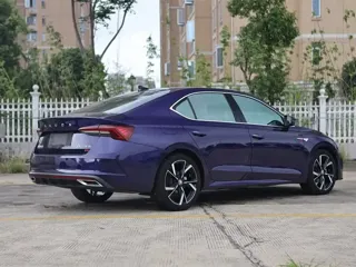 Skoda Octavia 2022 купить из Китая, цена 2 417 000 ₽ — Suifenhe Auto