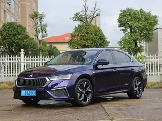 Skoda Octavia 2021 купить из Китая, цена 1 932 000 ₽ — Suifenhe Auto