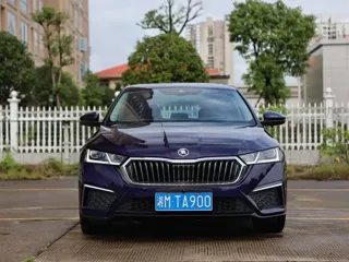 Skoda Octavia 2021 купить из Китая, цена 1 932 000 ₽ — Suifenhe Auto