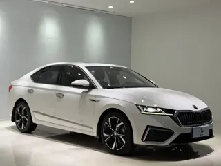Skoda Octavia 2022 купить из Китая, цена 2 326 000 ₽ — Suifenhe Auto