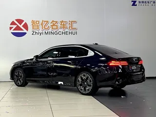 BMW 5 Series 2025 купить из Китая, цена 7 948 000 ₽ — Suifenhe Auto