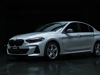 BMW 1 Series 2023