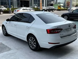 Skoda Octavia 2018 купить из Китая, цена 1 212 000 ₽ — Suifenhe Auto