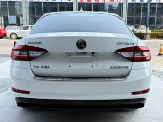 Skoda Octavia 2018 купить из Китая, цена 1 212 000 ₽ — Suifenhe Auto