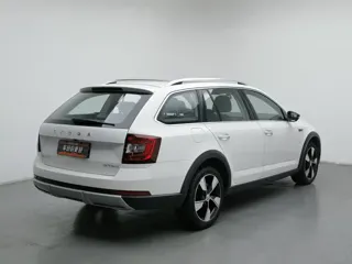 Skoda Octavia 2018 купить из Китая, цена 1 286 000 ₽ — Suifenhe Auto