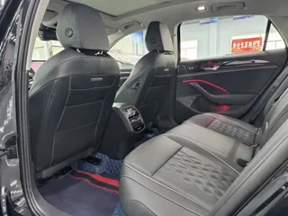 Volkswagen Magotan 2024 купить из Китая, цена 4 553 000 ₽ — Suifenhe Auto
