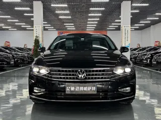 Volkswagen Magotan 2023 купить из Китая, цена 4 187 000 ₽ — Suifenhe Auto