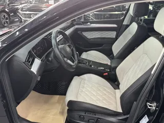 Volkswagen Magotan 2023 купить из Китая, цена 4 187 000 ₽ — Suifenhe Auto