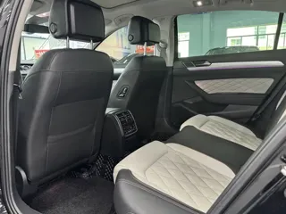 Volkswagen Magotan 2023 купить из Китая, цена 4 187 000 ₽ — Suifenhe Auto