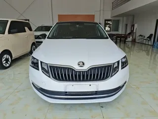 Skoda Octavia 2019 купить из Китая, цена 1 304 000 ₽ — Suifenhe Auto