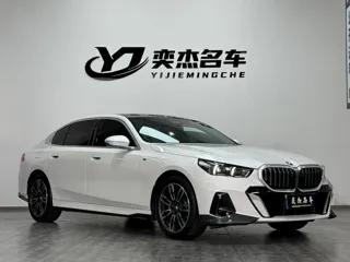 BMW 5 Series 2025 купить из Китая, цена 6 701 000 ₽ — Suifenhe Auto