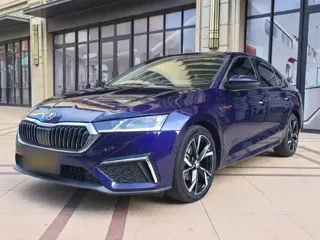 Skoda Octavia 2022 купить из Китая, цена 1 449 000 ₽ — Suifenhe Auto