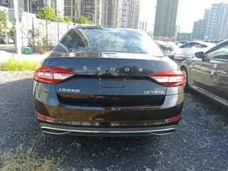 Skoda Octavia 2020 купить из Китая, цена 1 326 000 ₽ — Suifenhe Auto