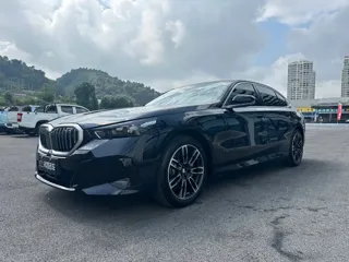 BMW 5 Series 2026 купить из Китая, цена 7 486 000 ₽ — Suifenhe Auto
