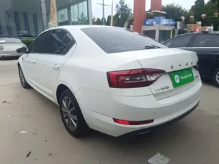Skoda Octavia 2021 купить из Китая, цена 1 340 000 ₽ — Suifenhe Auto