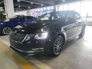 Skoda Octavia 2018 купить из Китая, цена 1 175 000 ₽ — Suifenhe Auto