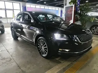 Skoda Octavia 2018 купить из Китая, цена 1 175 000 ₽ — Suifenhe Auto
