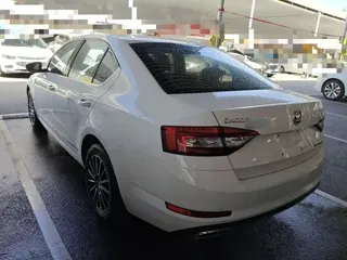 Skoda Octavia 2018 купить из Китая, цена 1 388 000 ₽ — Suifenhe Auto