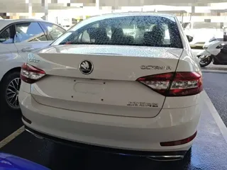 Skoda Octavia 2018 купить из Китая, цена 1 388 000 ₽ — Suifenhe Auto