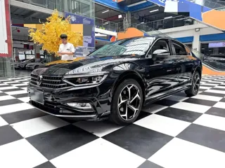 Volkswagen Magotan 2022 купить из Китая, цена 2 040 000 ₽ — Suifenhe Auto