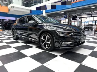 Volkswagen Magotan 2022 купить из Китая, цена 2 040 000 ₽ — Suifenhe Auto