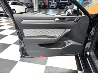 Volkswagen Magotan 2022 купить из Китая, цена 2 040 000 ₽ — Suifenhe Auto