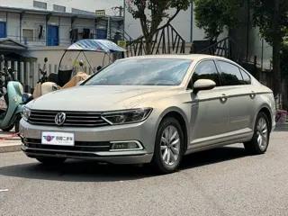 Volkswagen Magotan 2019 купить из Китая, цена 1 611 000 ₽ — Suifenhe Auto