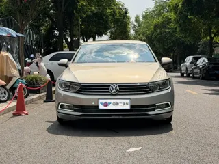 Volkswagen Magotan 2019 купить из Китая, цена 1 611 000 ₽ — Suifenhe Auto