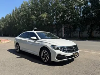 Volkswagen Sagitar 2022 купить из Китая, цена 1 805 000 ₽ — Suifenhe Auto