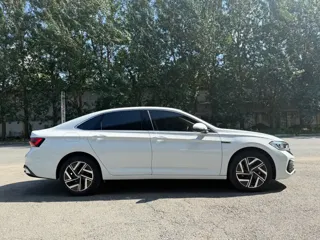 Volkswagen Sagitar 2022 купить из Китая, цена 1 805 000 ₽ — Suifenhe Auto