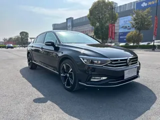 Volkswagen Magotan 2021 купить из Китая, цена 1 793 000 ₽ — Suifenhe Auto