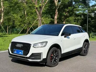 Audi Q2L 2020 купить из Китая, цена 1 663 000 ₽ — Suifenhe Auto