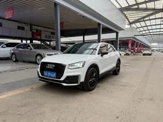 Audi Q2L 2018 купить из Китая, цена 1 403 000 ₽ — Suifenhe Auto