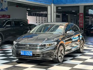 Volkswagen Sagitar 2022 купить из Китая, цена 1 562 000 ₽ — Suifenhe Auto