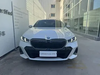 BMW 5 Series 2026 купить из Китая, цена 8 063 000 ₽ — Suifenhe Auto