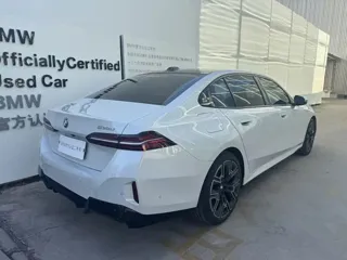 BMW 5 Series 2026 купить из Китая, цена 8 063 000 ₽ — Suifenhe Auto