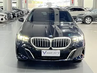 BMW 5 Series 2025 купить из Китая, цена 7 179 000 ₽ — Suifenhe Auto