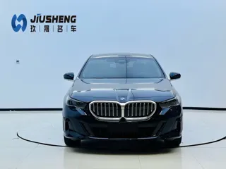 BMW 5 Series 2025 купить из Китая, цена 7 145 000 ₽ — Suifenhe Auto