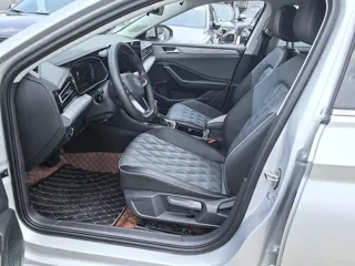 Volkswagen Sagitar 2023 купить из Китая, цена 2 696 000 ₽ — Suifenhe Auto