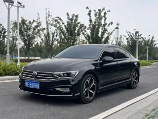 Volkswagen Magotan 2023 купить из Китая, цена 3 470 000 ₽ — Suifenhe Auto