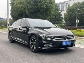 Volkswagen Magotan 2023 купить из Китая, цена 3 470 000 ₽ — Suifenhe Auto