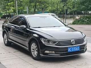 Volkswagen Magotan 2019 купить из Китая, цена 1 455 000 ₽ — Suifenhe Auto